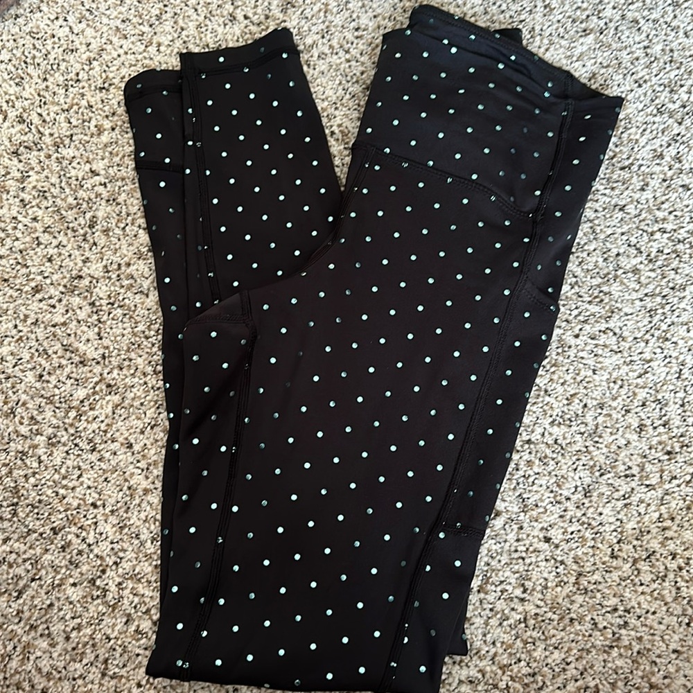 Glyder leggings with side pockets.